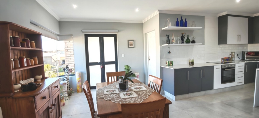3 Bedroom Property for Sale in Dana Bay Western Cape